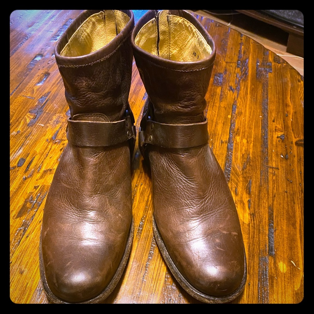 Men’s Frye boots